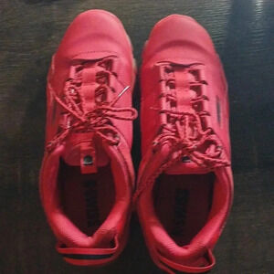 Red K SWISS sneakers..worn once...we bundle..enjoy